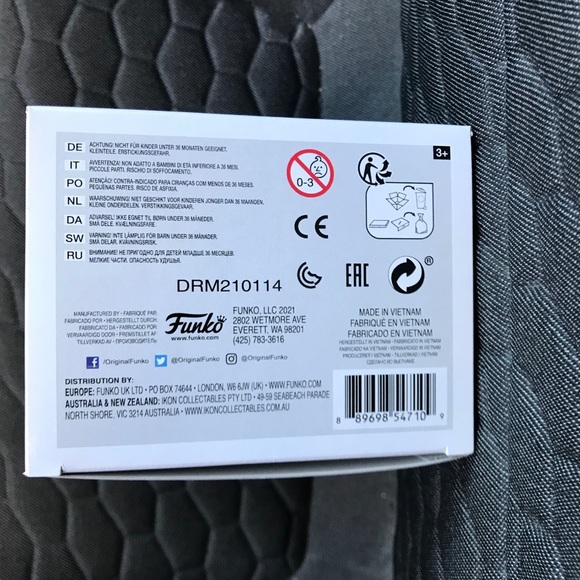 7-Eleven Exclusive Stone Cold Steve Austin Funko - Picture 6 of 6